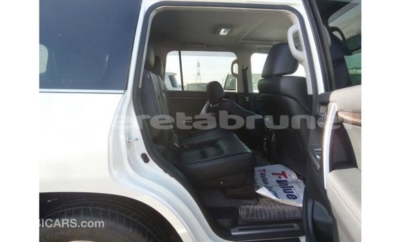 Buy Import Toyota Land Cruiser White Car in Import - Dubai in Belait Buy Import Toyota Land Cruiser White Car in Import - Dubai in Belait