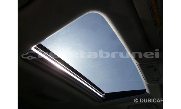 Buy Import Toyota Land Cruiser White Car in Import - Dubai in Belait Buy Import Toyota Land Cruiser White Car in Import - Dubai in Belait