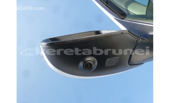 Buy Import Toyota Land Cruiser White Car in Import - Dubai in Belait Buy Import Toyota Land Cruiser White Car in Import - Dubai in Belait