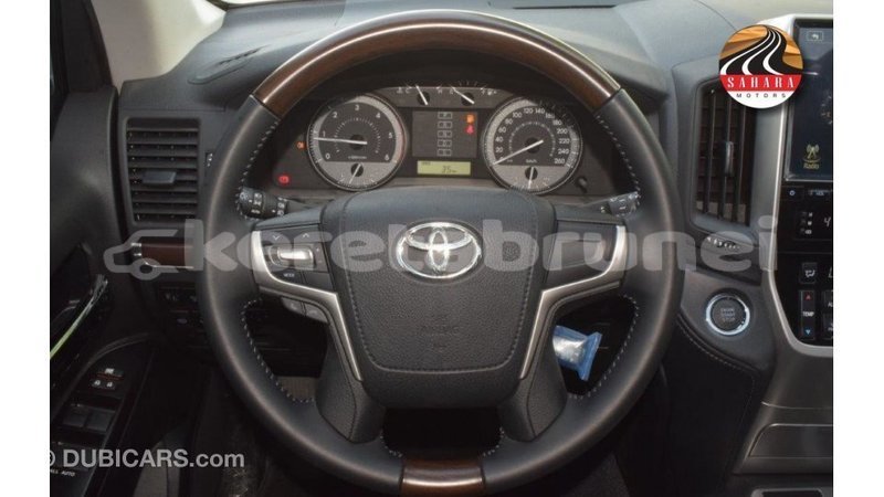 Big with watermark toyota land cruiser belait import dubai 3728