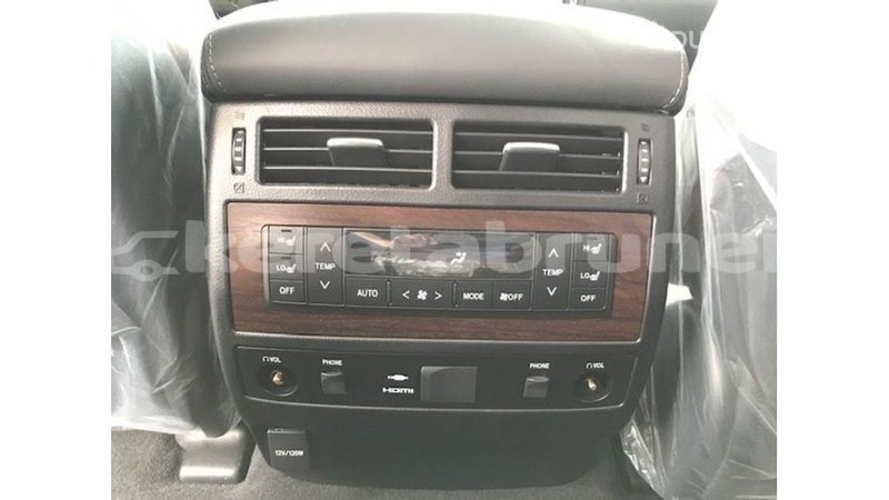 Big with watermark toyota land cruiser belait import dubai 3732