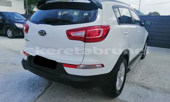 Buy Used Kia Sportage White Car in Bandar Seri Begawan in Brunei-Muara Buy Used Kia Sportage White Car in Bandar Seri Begawan in Brunei-Muara