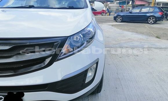 Buy Used Kia Sportage White Car in Bandar Seri Begawan in Brunei-Muara Buy Used Kia Sportage White Car in Bandar Seri Begawan in Brunei-Muara