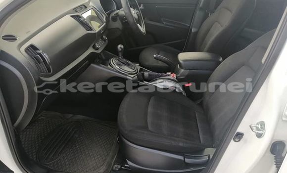 Buy Used Kia Sportage White Car in Bandar Seri Begawan in Brunei-Muara Buy Used Kia Sportage White Car in Bandar Seri Begawan in Brunei-Muara