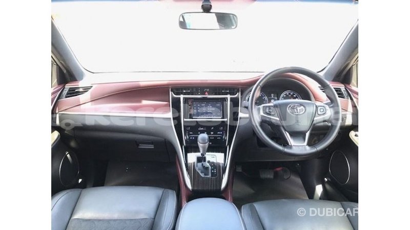 Big with watermark toyota harrier belait import dubai 3737