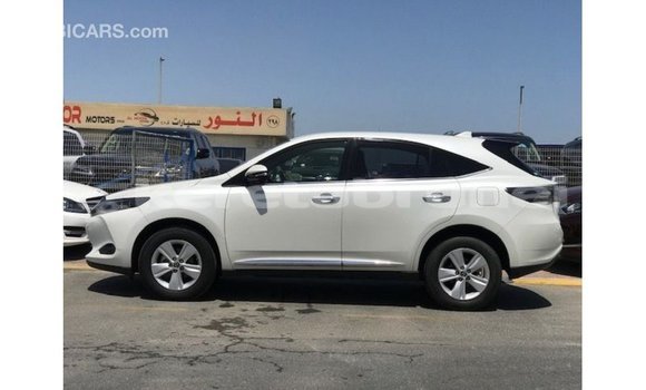 Buy Import Toyota Harrier White Car in Import - Dubai in Belait Buy Import Toyota Harrier White Car in Import - Dubai in Belait