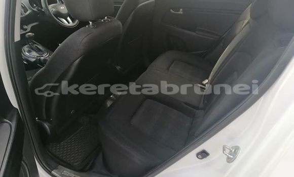 Buy Used Kia Sportage White Car in Bandar Seri Begawan in Brunei-Muara Buy Used Kia Sportage White Car in Bandar Seri Begawan in Brunei-Muara