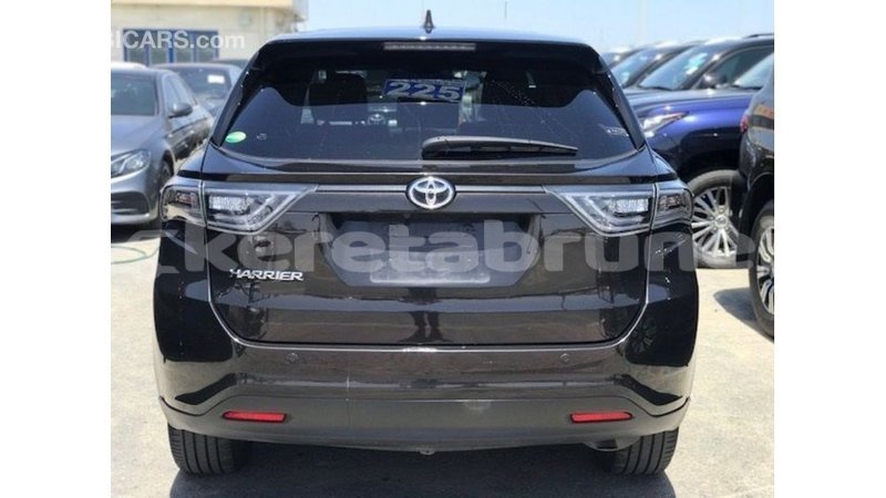Big with watermark toyota harrier belait import dubai 3738