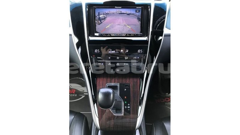 Big with watermark toyota harrier belait import dubai 3738