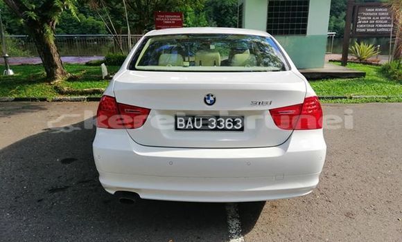 Buy Used BMW 3–Series White Car in Bandar Seri Begawan in Brunei-Muara