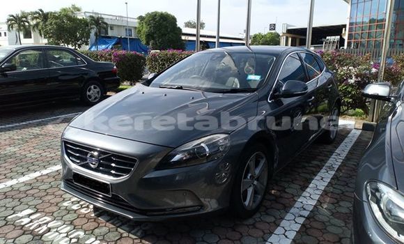 Buy Used Volvo V40 Other Car in Bandar Seri Begawan in Brunei-Muara