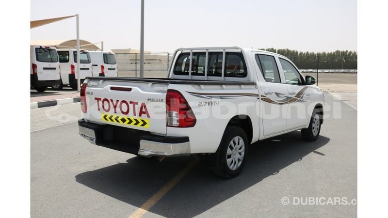 Big with watermark toyota hilux belait import dubai 3750