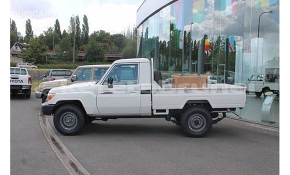 Buy Import Toyota Land Cruiser White Car in Import - Dubai in Belait Buy Import Toyota Land Cruiser White Car in Import - Dubai in Belait