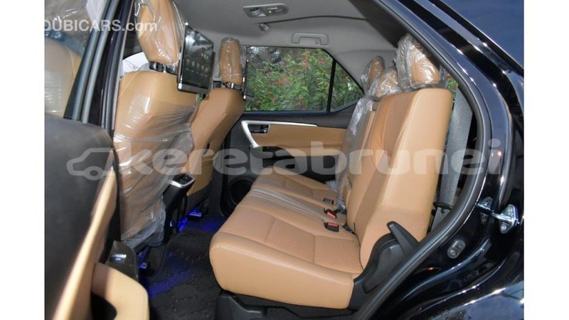 Big with watermark toyota fortuner belait import dubai 3759
