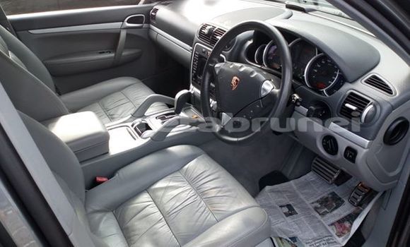 Buy Used Porsche Cayenne Black Car in Bandar Seri Begawan in Brunei-Muara Buy Used Porsche Cayenne Black Car in Bandar Seri Begawan in Brunei-Muara