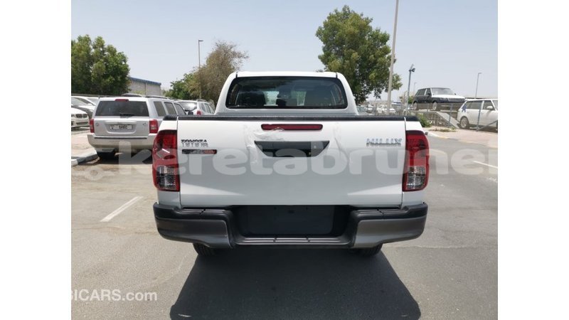 Big with watermark toyota hilux belait import dubai 3761