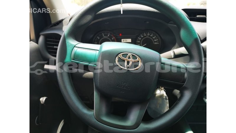 Big with watermark toyota hilux belait import dubai 3761