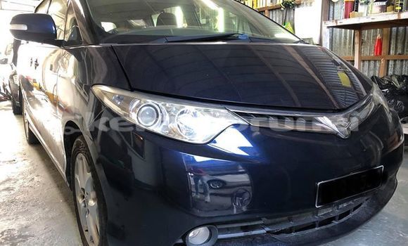 Buy Used Toyota Estima Blue Car in Bandar Seri Begawan in Brunei-Muara Buy Used Toyota Estima Blue Car in Bandar Seri Begawan in Brunei-Muara