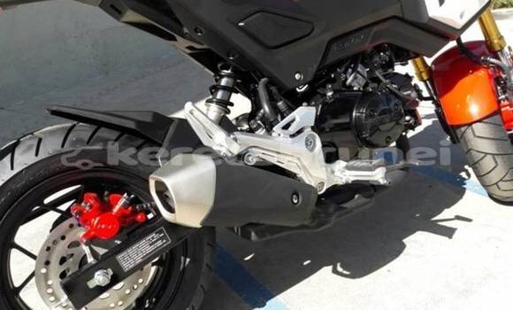 Buy Used Honda Grom Red Bike in Import - Dubai in Belait Buy Used Honda Grom Red Bike in Import - Dubai in Belait