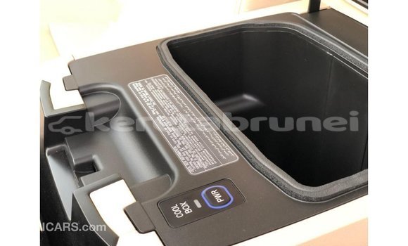 Buy Import Toyota Land Cruiser Black Car in Import - Dubai in Belait Buy Import Toyota Land Cruiser Black Car in Import - Dubai in Belait