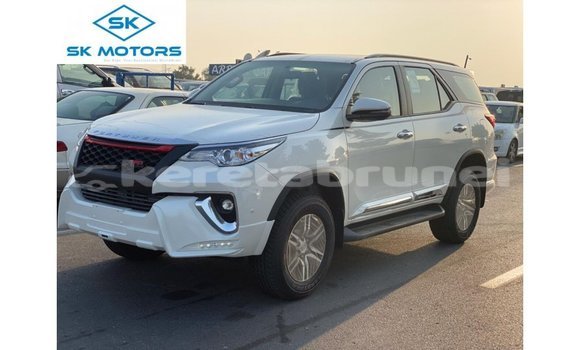 Buy Import Toyota Fortuner White Car in Import - Dubai in Belait Buy Import Toyota Fortuner White Car in Import - Dubai in Belait
