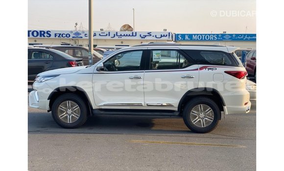 Buy Import Toyota Fortuner White Car in Import - Dubai in Belait Buy Import Toyota Fortuner White Car in Import - Dubai in Belait