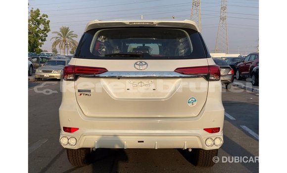 Buy Import Toyota Fortuner White Car in Import - Dubai in Belait Buy Import Toyota Fortuner White Car in Import - Dubai in Belait