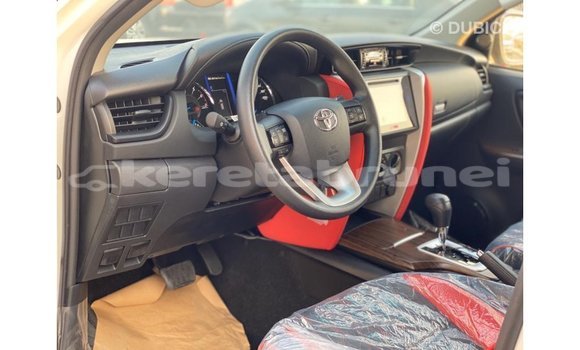 Buy Import Toyota Fortuner White Car in Import - Dubai in Belait Buy Import Toyota Fortuner White Car in Import - Dubai in Belait
