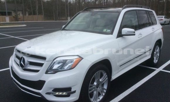 Buy Used Mercedes-Benz GLK–Class White Car in Import - Dubai in Belait