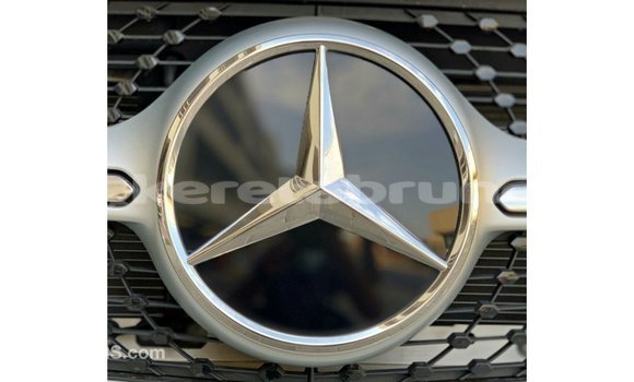 Buy Import Mercedes-Benz GLC White Car in Import - Dubai in Belait Buy Import Mercedes-Benz GLC White Car in Import - Dubai in Belait