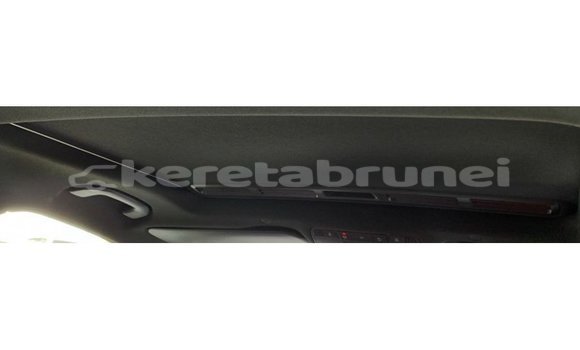 Buy Import Mercedes-Benz GLC White Car in Import - Dubai in Belait Buy Import Mercedes-Benz GLC White Car in Import - Dubai in Belait