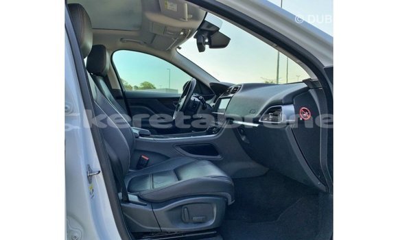Buy Import Jaguar F-Pace White Car in Import - Dubai in Belait Buy Import Jaguar F-Pace White Car in Import - Dubai in Belait