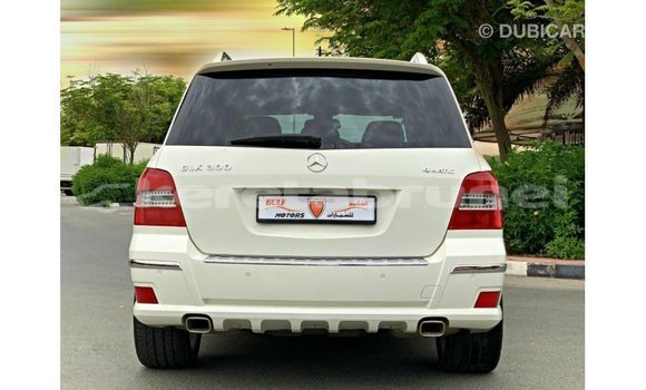 Buy Import Mercedes-Benz 190 White Car in Import - Dubai in Belait Buy Import Mercedes-Benz 190 White Car in Import - Dubai in Belait