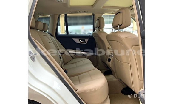 Buy Import Mercedes-Benz 190 White Car in Import - Dubai in Belait Buy Import Mercedes-Benz 190 White Car in Import - Dubai in Belait
