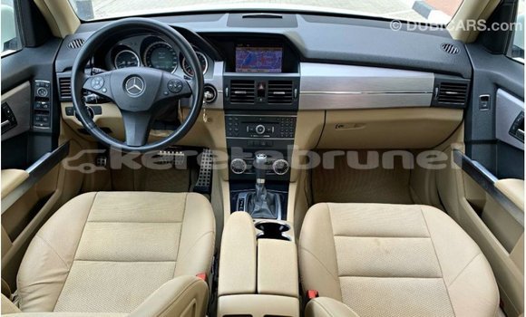 Buy Import Mercedes-Benz 190 White Car in Import - Dubai in Belait Buy Import Mercedes-Benz 190 White Car in Import - Dubai in Belait