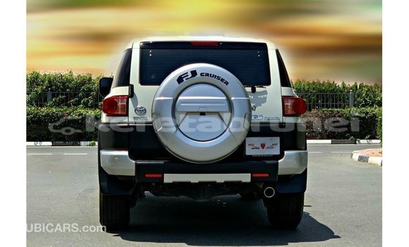 Buy Import Toyota FJ Cruiser White Car in Import - Dubai in Belait Buy Import Toyota FJ Cruiser White Car in Import - Dubai in Belait