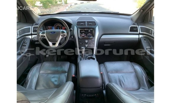 Buy Import Ford Explorer White Car in Import - Dubai in Belait Buy Import Ford Explorer White Car in Import - Dubai in Belait