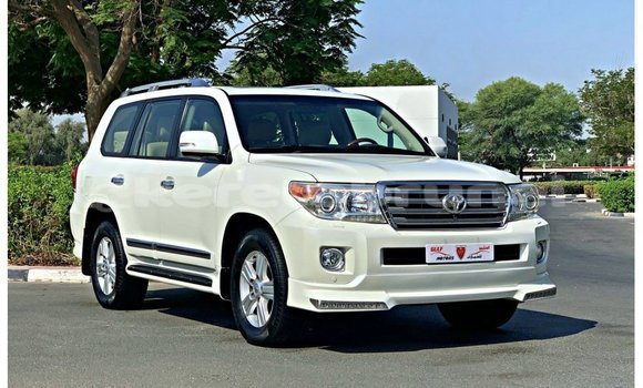 Buy Import Toyota Land Cruiser White Car in Import - Dubai in Belait