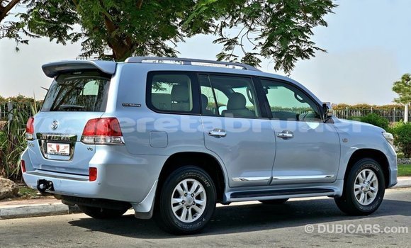 Buy Import Toyota Land Cruiser Blue Car in Import - Dubai in Belait Buy Import Toyota Land Cruiser Blue Car in Import - Dubai in Belait