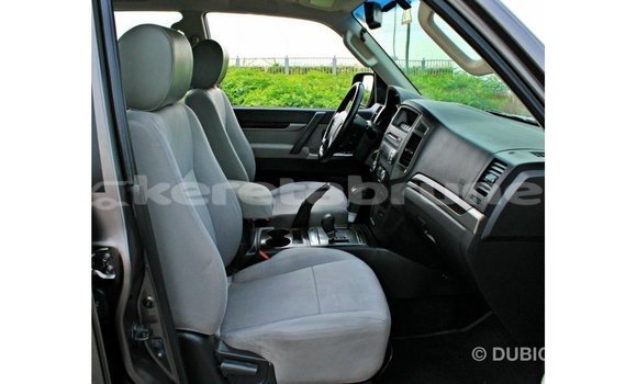 Buy Import Mitsubishi Pajero Brown Car in Import - Dubai in Belait Buy Import Mitsubishi Pajero Brown Car in Import - Dubai in Belait