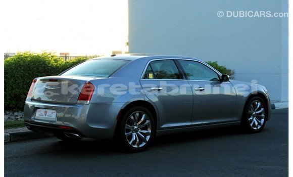 Buy Import Chrysler 300 Other Car in Import - Dubai in Belait Buy Import Chrysler 300 Other Car in Import - Dubai in Belait