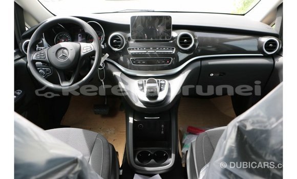 Buy Import Mercedes-Benz 250 Black Car in Import - Dubai in Belait Buy Import Mercedes-Benz 250 Black Car in Import - Dubai in Belait