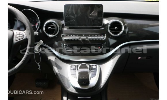 Buy Import Mercedes-Benz 250 Black Car in Import - Dubai in Belait Buy Import Mercedes-Benz 250 Black Car in Import - Dubai in Belait