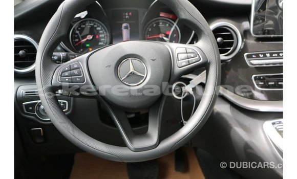 Buy Import Mercedes-Benz 250 Black Car in Import - Dubai in Belait Buy Import Mercedes-Benz 250 Black Car in Import - Dubai in Belait