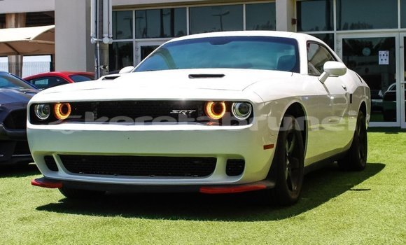 Buy Import Dodge Challenger White Car in Import - Dubai in Belait