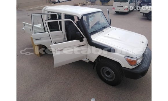 Buy Import Toyota Land Cruiser White Car in Import - Dubai in Belait Buy Import Toyota Land Cruiser White Car in Import - Dubai in Belait