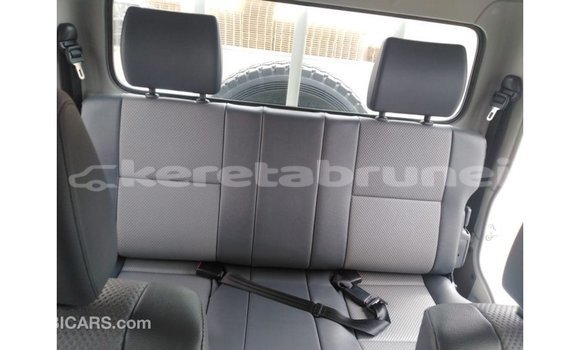 Buy Import Toyota Land Cruiser White Car in Import - Dubai in Belait Buy Import Toyota Land Cruiser White Car in Import - Dubai in Belait
