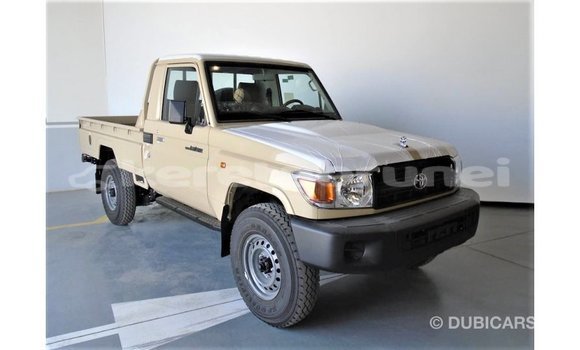 Buy Import Toyota Land Cruiser Beige Car in Import - Dubai in Belait Buy Import Toyota Land Cruiser Beige Car in Import - Dubai in Belait