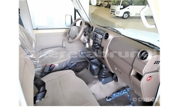 Buy Import Toyota Land Cruiser Beige Car in Import - Dubai in Belait Buy Import Toyota Land Cruiser Beige Car in Import - Dubai in Belait