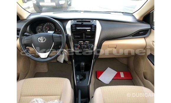 Buy Import Toyota DA White Truck in Import - Dubai in Belait Buy Import Toyota DA White Truck in Import - Dubai in Belait